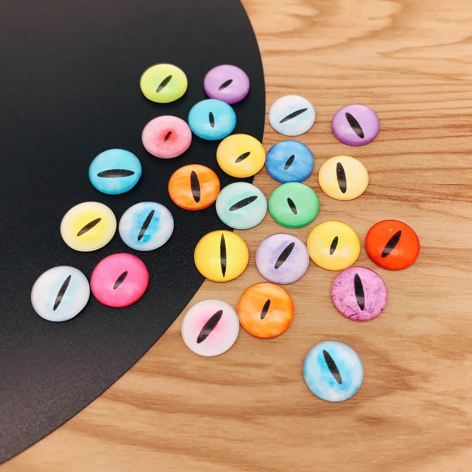 Onebeading 6mm 8mm 10mm 12mm 20mm Random Mixed Toys Dolls Fish Dragon Eyes in Pairs Pattern Glass Cabochons K06383