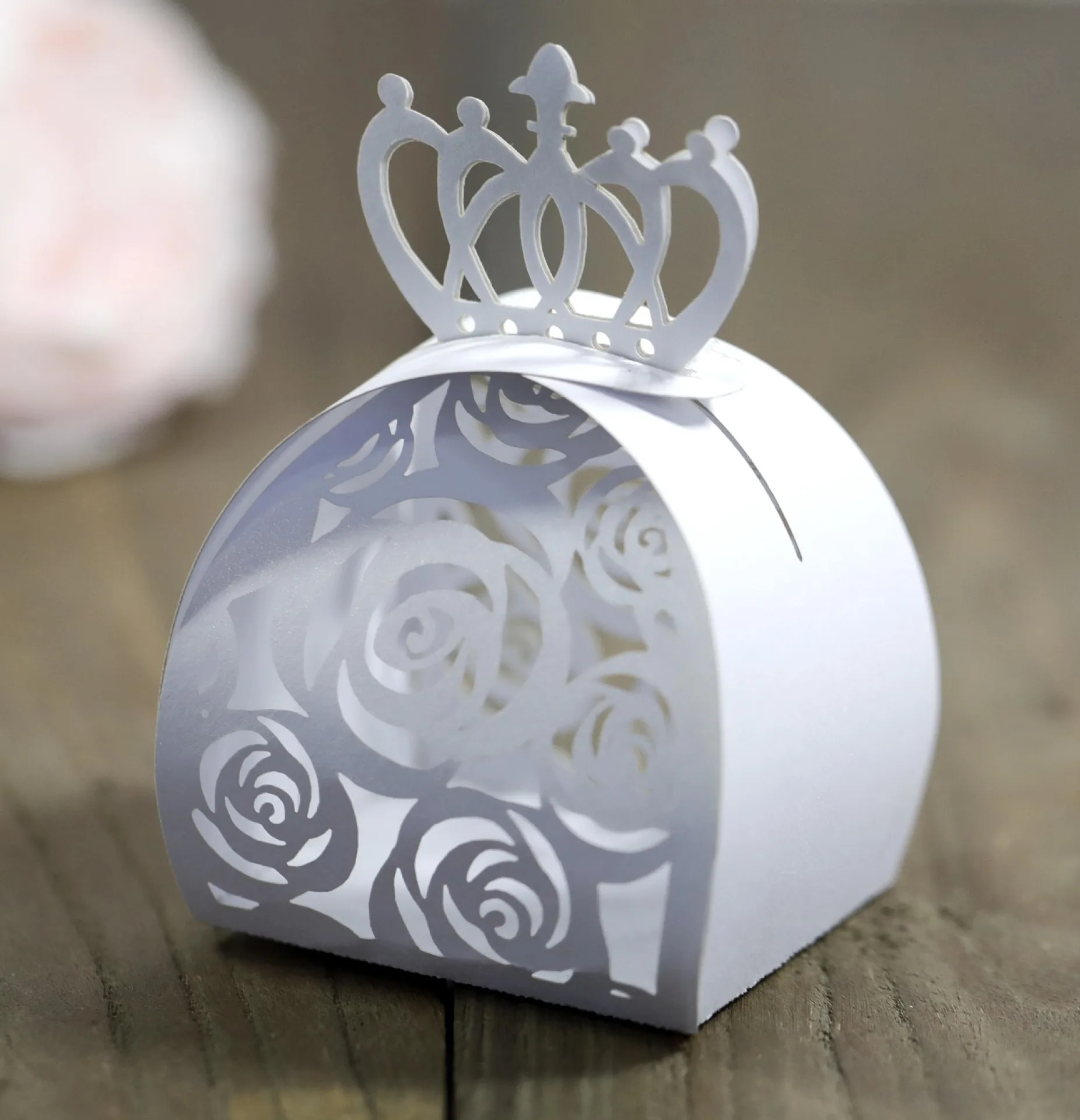

Flower Butterfly Hollow Candy Box Laser Cut Favor Box Cookie Chocolate Gift Box for Wedding Bridal Birthday Party Supplies