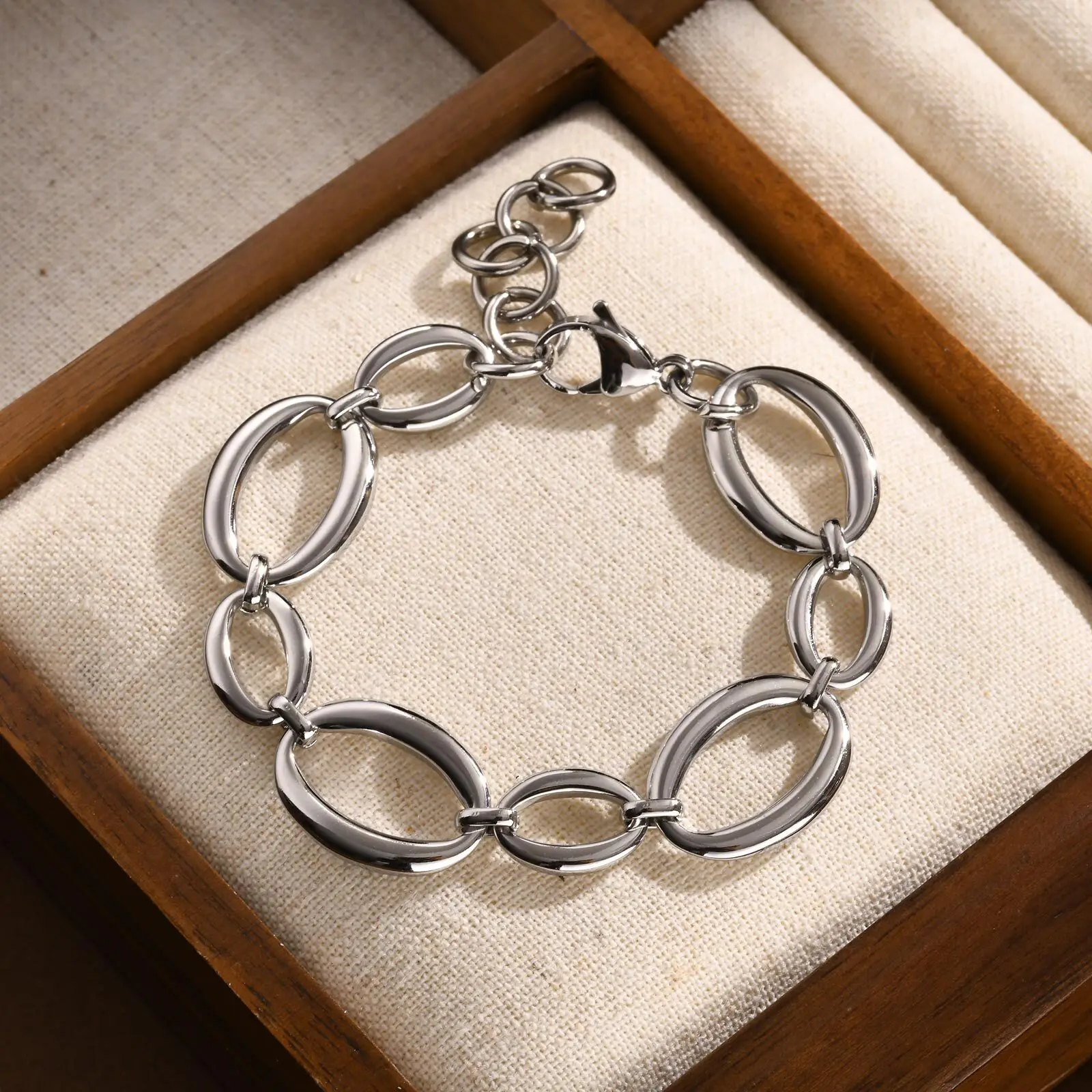 Stainless Steel Silver Color Bracelet for Women Chunky Chain New Style Never Fade