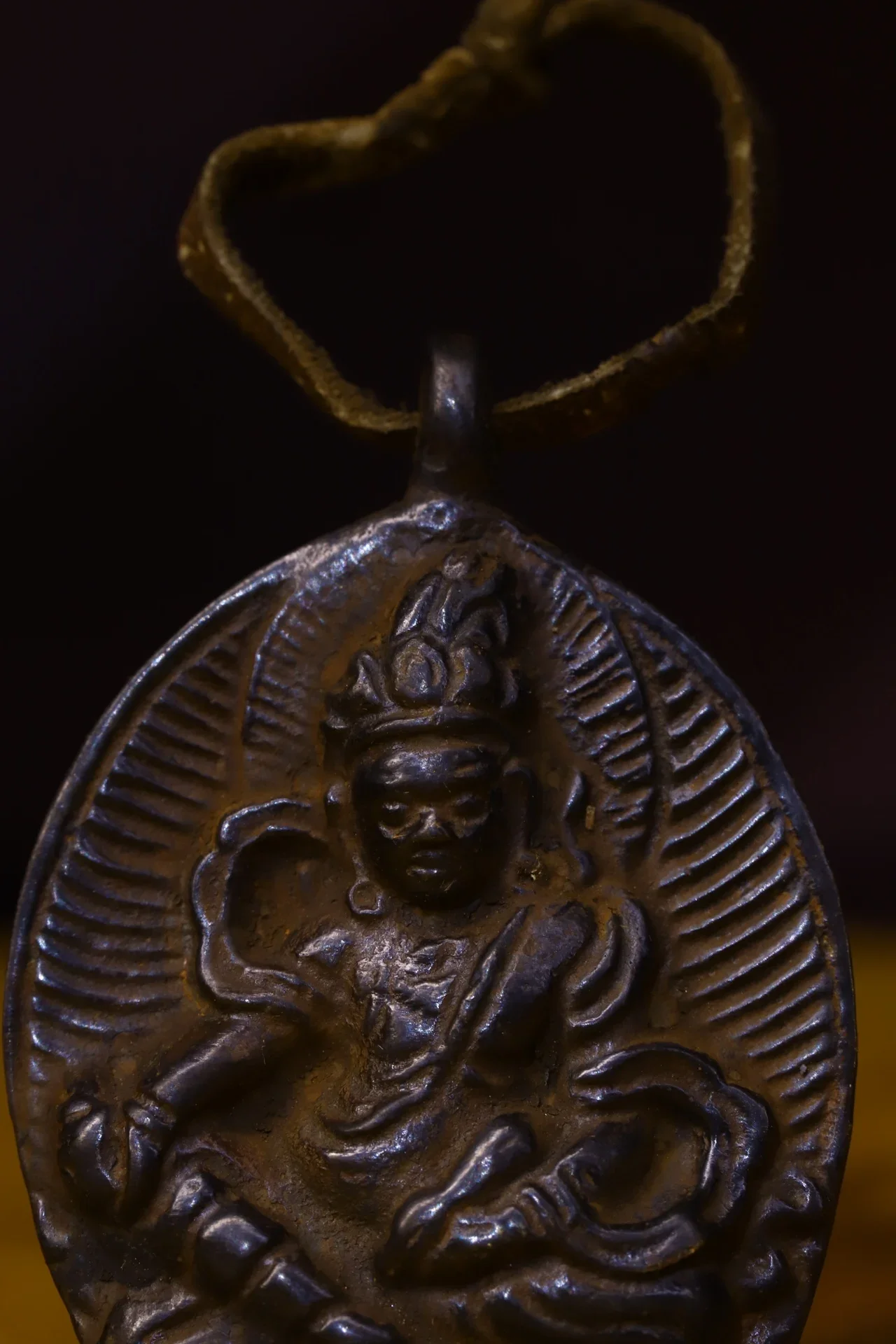 

2"Tibetan Temple Collection Old Bronze Cinnabar Yellow Jambhala Buddha Card Huang Caishen Buddha Pendant Amulet Town House
