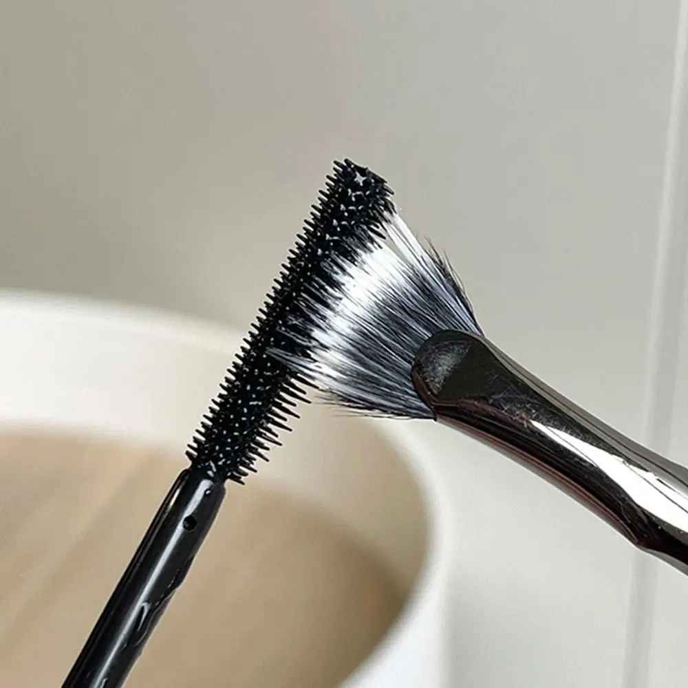 Angled Fan-shaped Eyelash Brush Clearly Rooted Professional Mascara Fan Brush Wooden Handle Natural Makeup Tool
