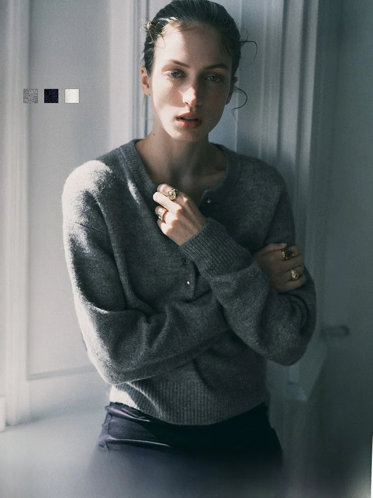 

Женский вязаный свитер H&M: Элегантный топ на пуговицах, теплый кардиган, модель 1295276, повседневный стиль, стандартный крой, смесь полиэстера