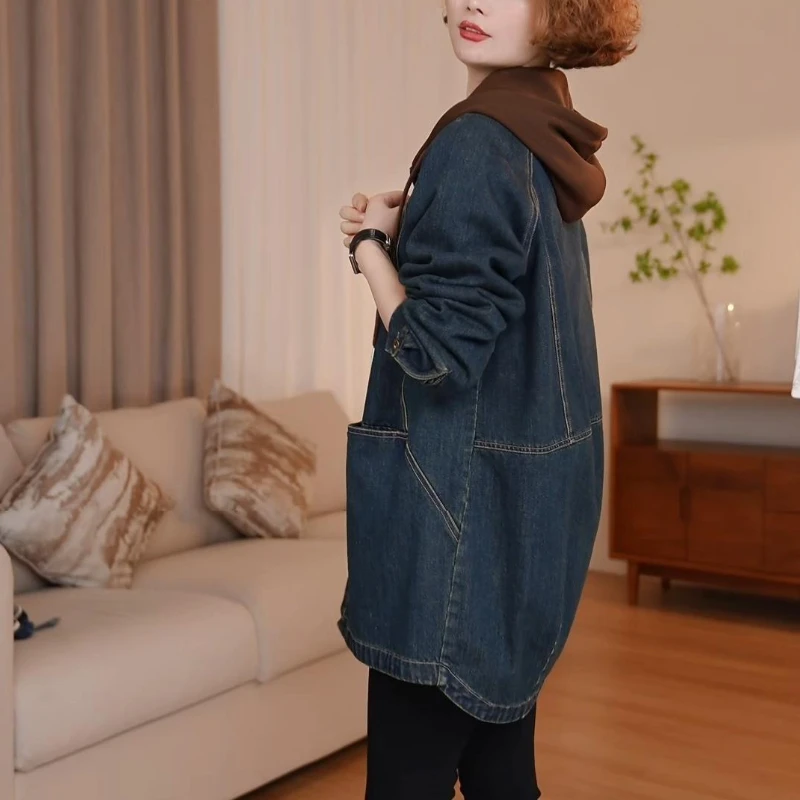 Giacca di jeans patchwork con cappuccio in due pezzi finta da donna 2025 Primavera Autunno Versatile moda casual Vestibilità ampia Top medio lungo giovanile