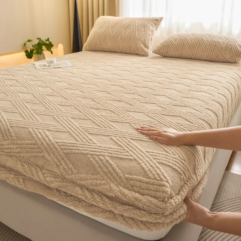 Winter Velvet Fitted Sheet Set with 2pcs Pillowcase Cute Plush Bed Sheet Farmhouse Bed Cover Twin Queen King Size Bedspreads