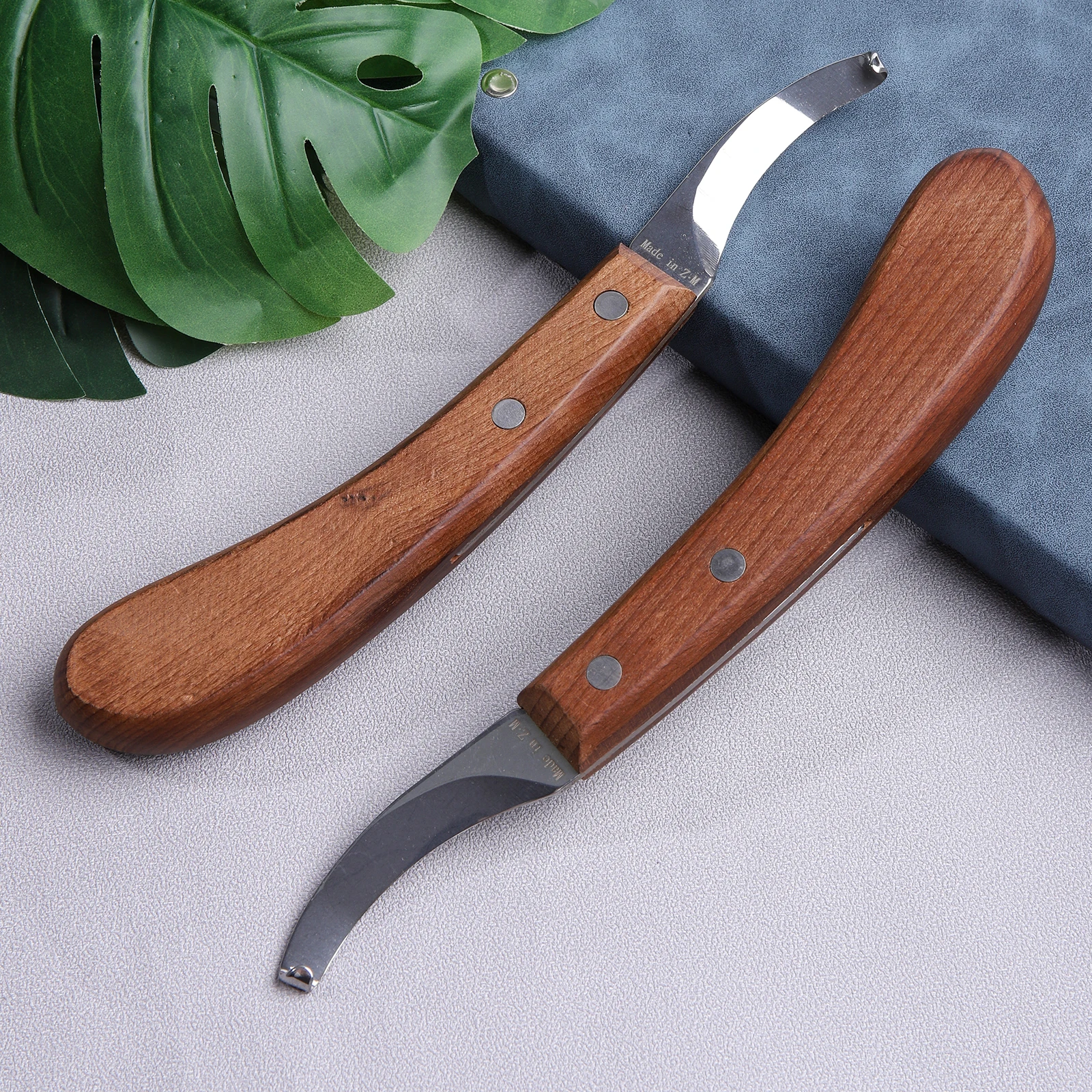 Horseshoe Knife Cattle And Sheep Hoof Trimmer Stainless Steel Left And Right Hand Design Horseshoe Cutting With Wooden Handle