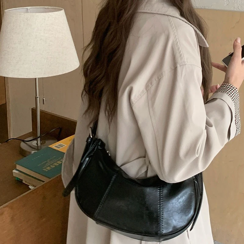 

Корейская женская сумка подмышки, осень-зима 2022, высококачественная серебряная сумка через плечо, маленький модный дизайн