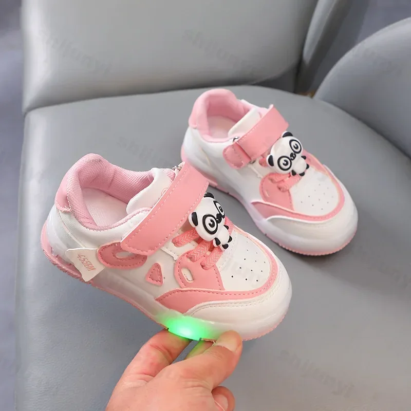 Boys Glowing Light Sports Shoes Children's Casual Cartoon LED Sneakers Children's Low-top Board Shoes Girls Shiny Light Sneakers