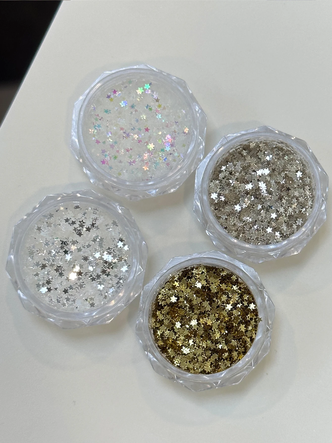 ชุดอุปกรณ์ตกแต่งเล็บ 4 ชิ้น สีทอง เงิน และชมพู รูปดาวเล็กๆ ประกายวิ้ง สำหรับงาน DIY ตกแต่งเล็บ สร้างสรรค์งานศิลปะบนเล็บ