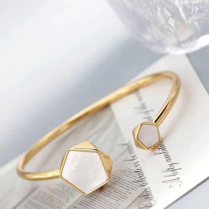 

Natural Pearl Shell 18K Gold Plated Bracelet minimalist style Geometric Design 925 Sterling Silver Bracelet Fashion Jewelry Gift