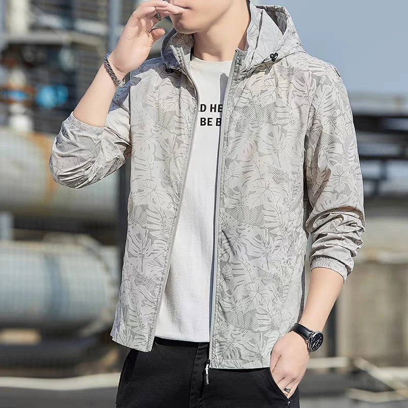 

Unisex Camo Tactical Windbreaker Water-Resistant Windproof Hiking Jacket with Breathable Membrane for Outdoor Adventures 2025