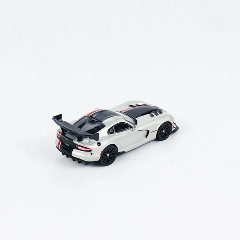 Tarmac Works Model Car Dodge Viper ACR Extreme Alloy Die-Cast Vehicle - Silver Metallic  Collection 1/64