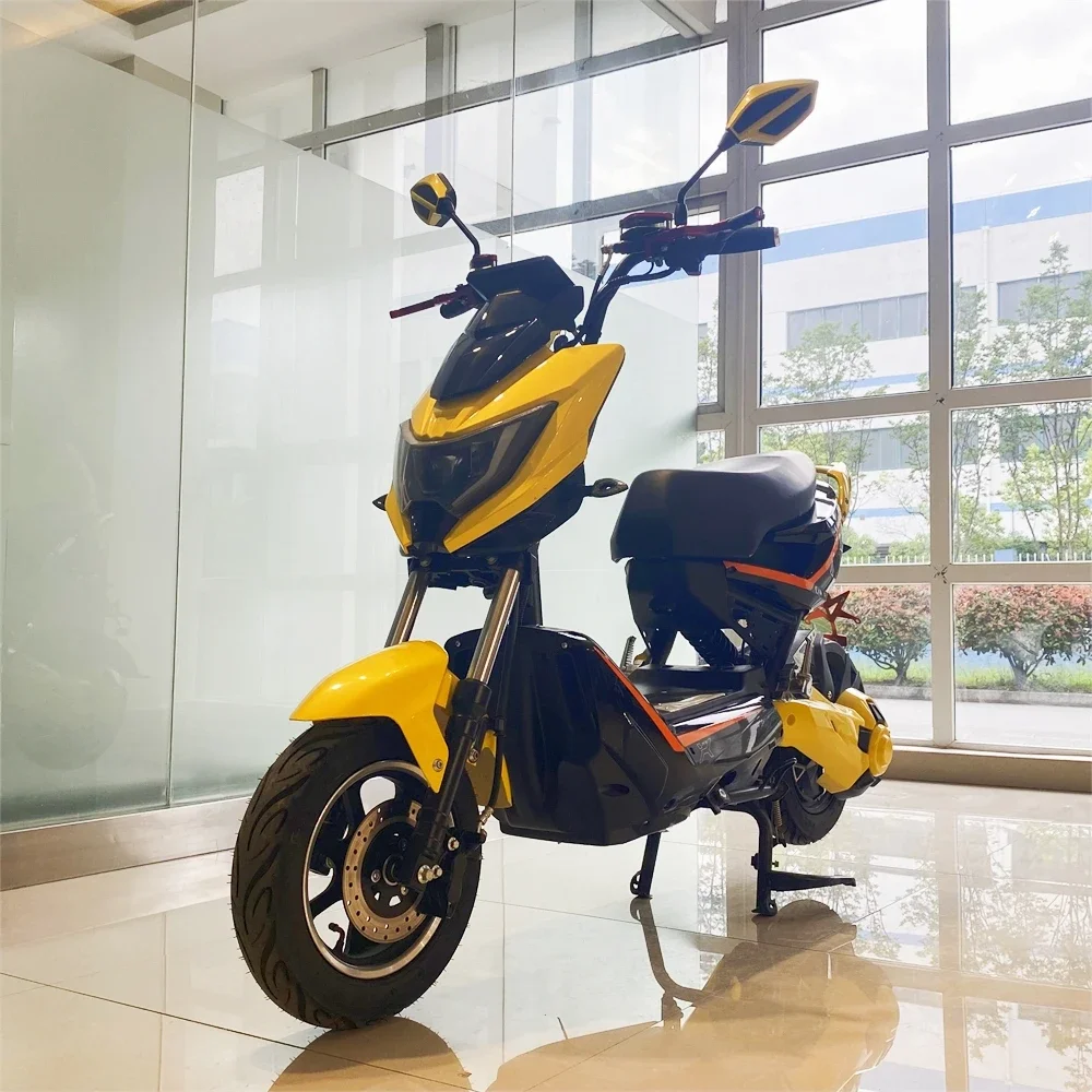 

Manufacturer Customized Hot Sales 3000w 72v Fast Scooter Electric Motorcycle