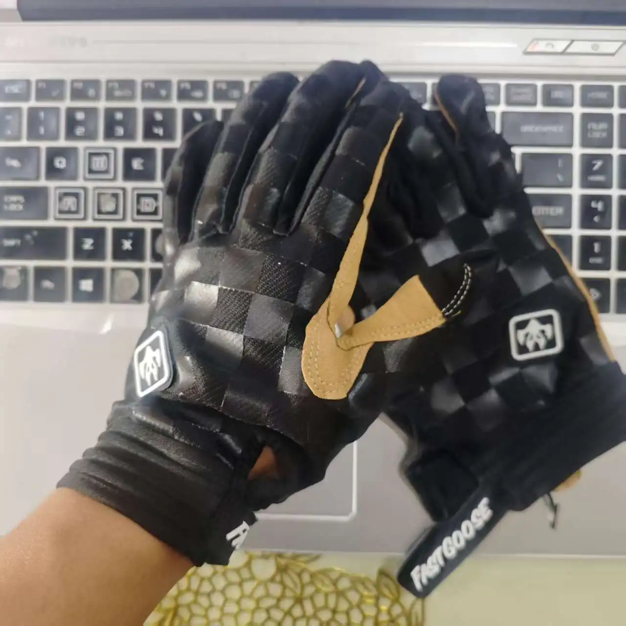 

FASTGOOSE Breathable Sweat-Absorbing Gloves Thin Full Finger for Motorcycle Motocross Comfort Fit Spring Summer Autumn Cycling