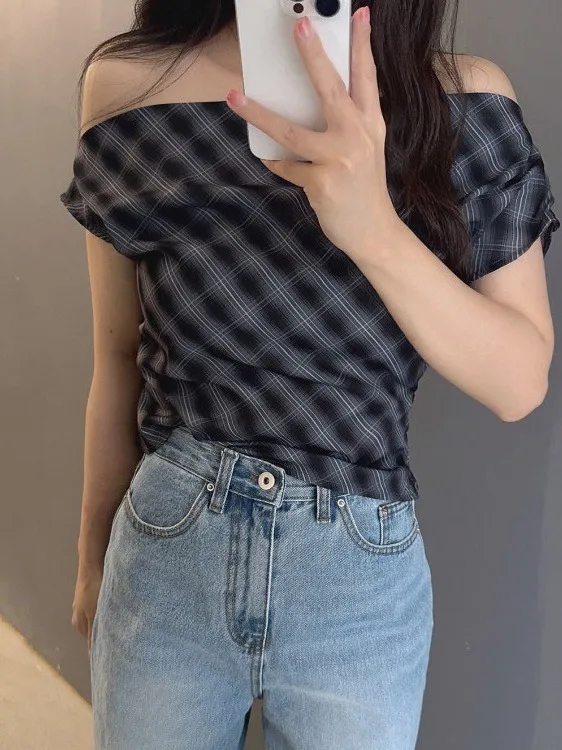 French Style Short Sleeve Checkered off Shoulder Top Women's Elegant Asymmetrical Shoulder Design Summer Fashionable Top