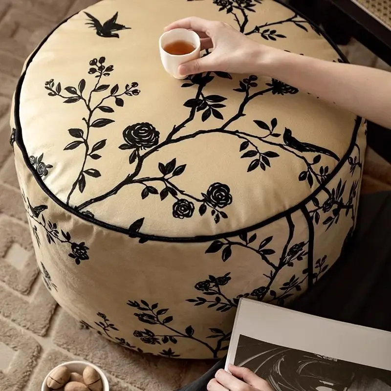 Chinese living room bay window, seat pier, seat cushion carpet foot pier
