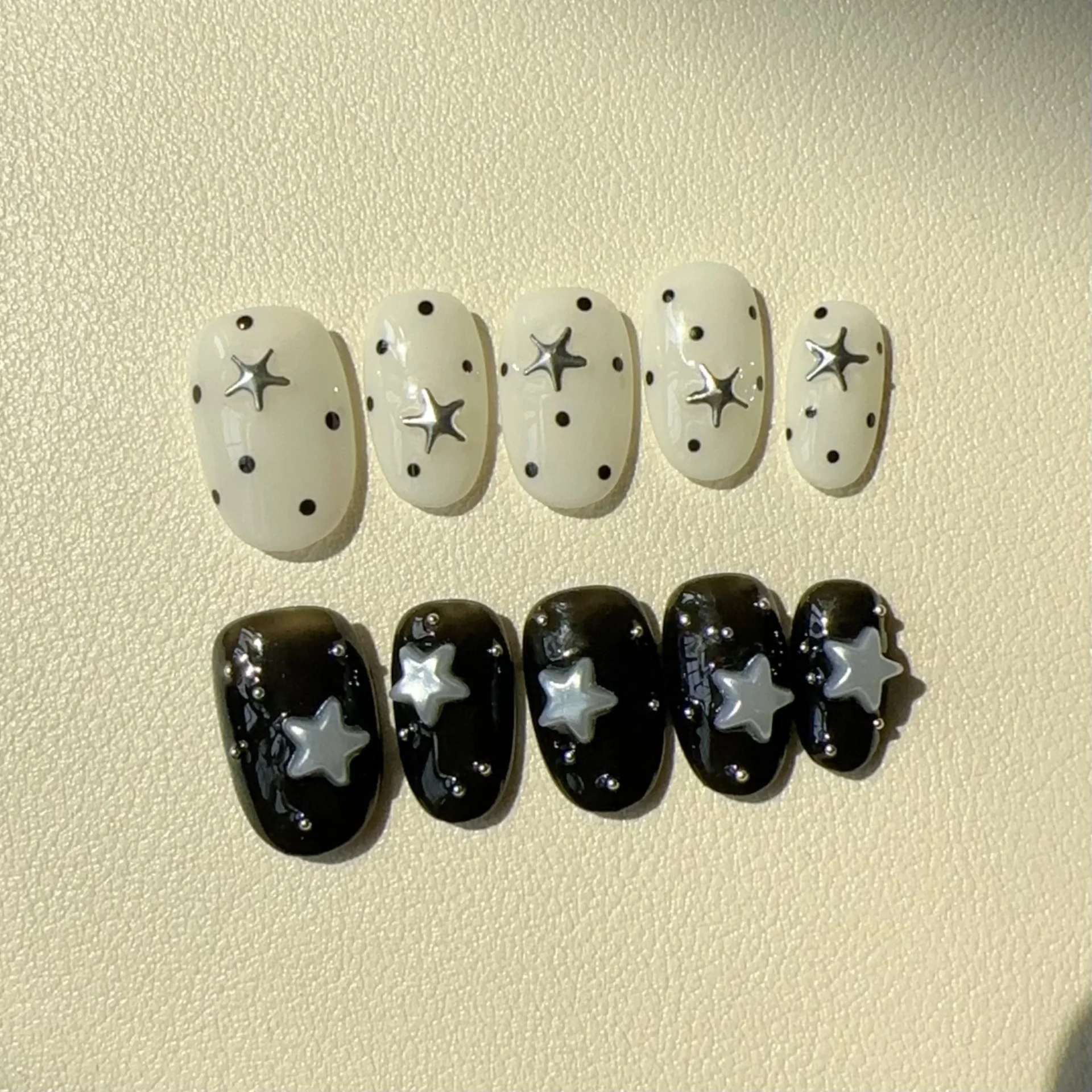 10PCS Handmade Short Oval Press on Nails Black White Polka Dot 3D Star Rivet Decor Y2K Cool Style Glossy Reusable for Daily Wear