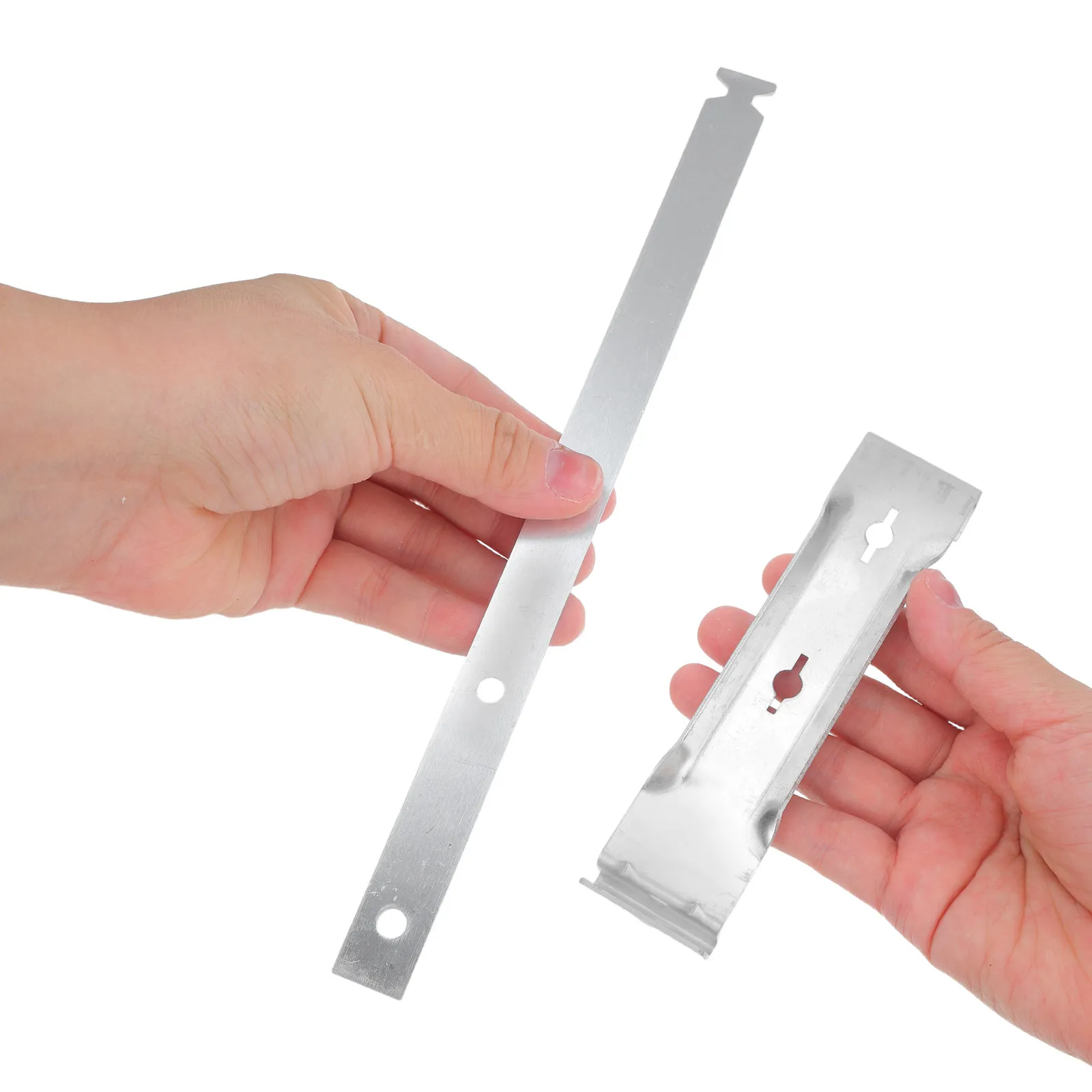

2Pcs Aluminum Roof Gutter Hook Bracket Stable Support for Drainage Systems Easy Installation Roof Gutter Holder for Sloped Flat