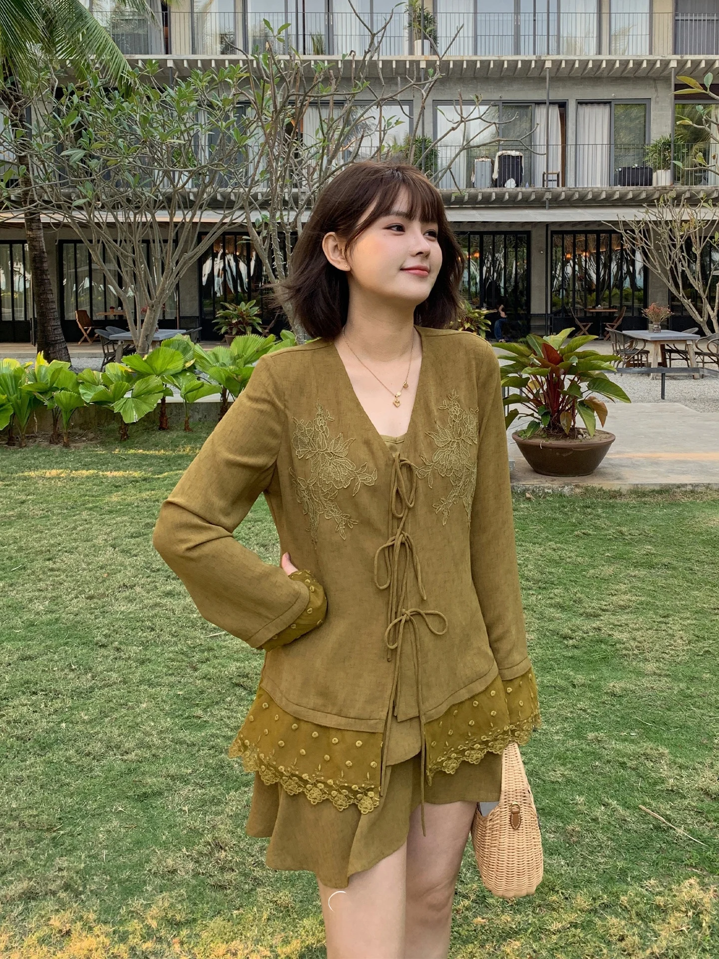 

plus Size Women's Lace Trim Splice Shirt Set Spring Casual High Waist A-Line Skirt Two-Piece Suit Fashionable Commute Style