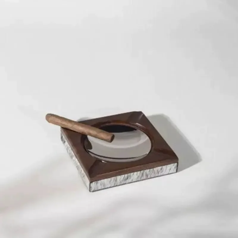 Modern Metal Leather Horsehair Ashtray Simple Cigar Holder for Hotel Lobby Sales Department Model Room Home Office Desk