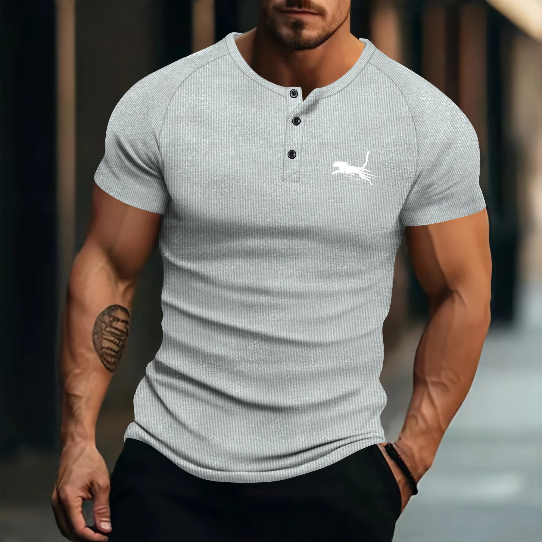 Męska koszulka polo w jednolitym kolorze z guzikami i okrągłym kołnierzem z nadrukiem, nowy letni styl 2025, moda, casual, sport.