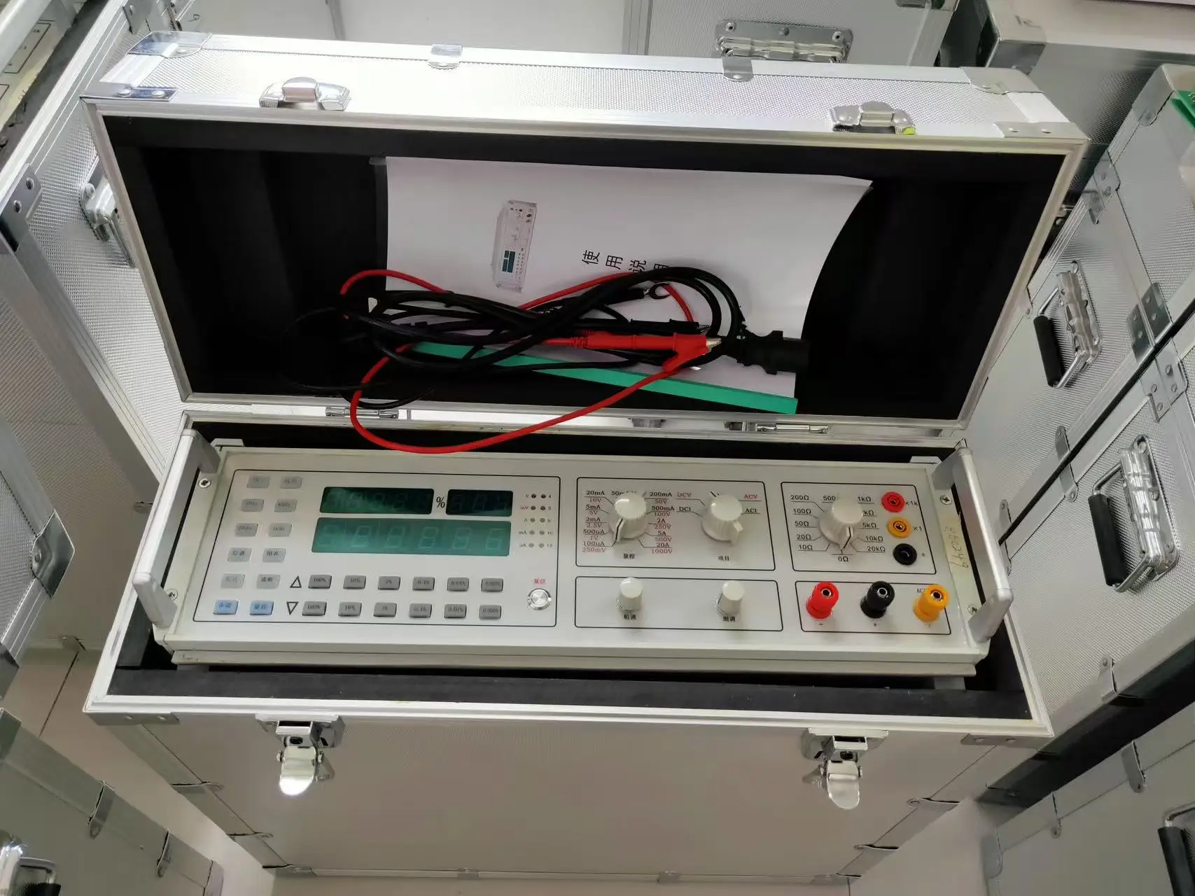 ET-30G High Precision Electronic Multifunction Multimeter Calibrator  Clamp Meters  Equipment  AC DC OUTPUT