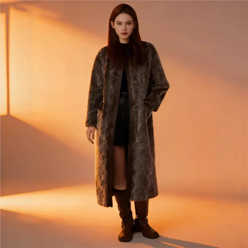 A new fashionable and warm coat for women featuring long thickened one-piece fur patchwork