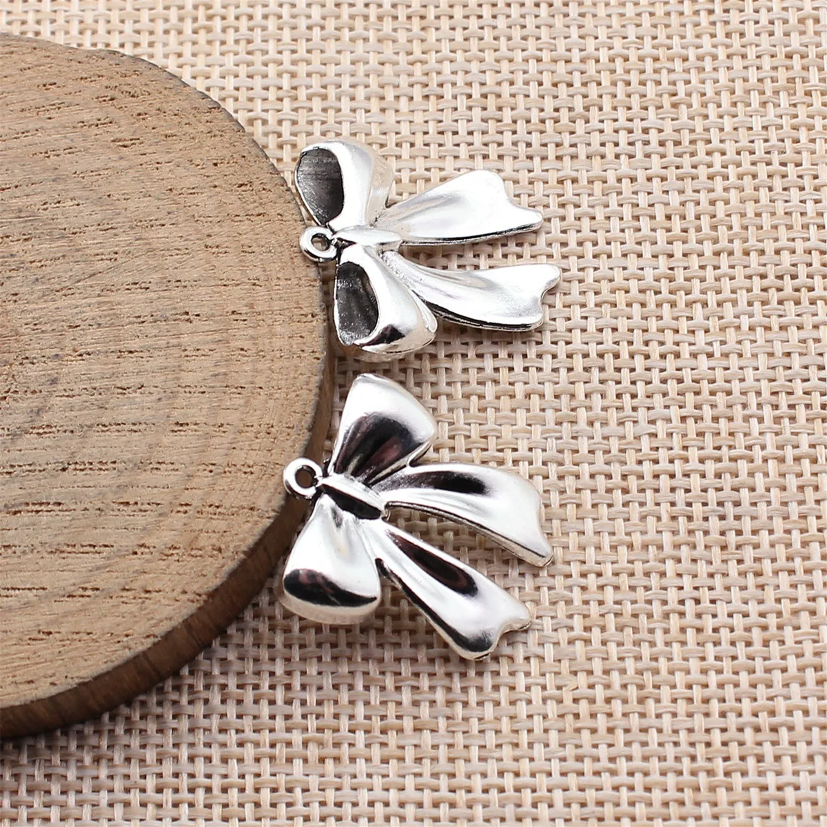 

10pcs 25x22mm(0.98x0.87inch) Antique Silver Color Bow Charms Pendants DIY Jewelry Making Accessories