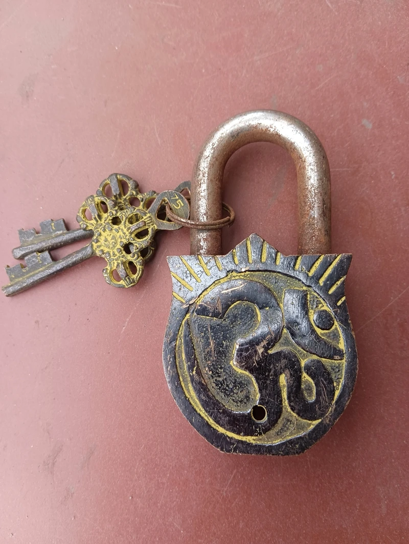 Vintage Home Garden Lock With 2 Key Decoration Guard Elephant God Bless Mascot Copper