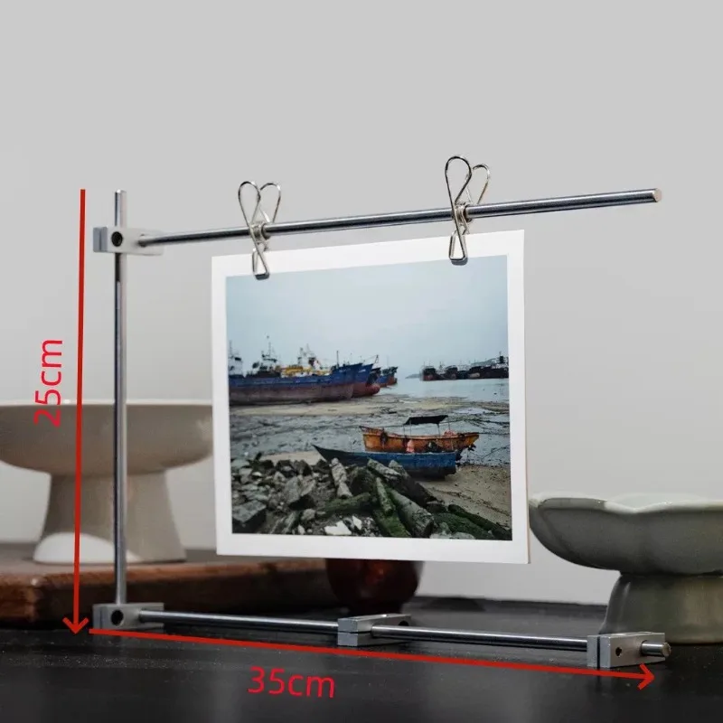 Minimalist optical axis desktop photo holder personalized metal coffee milk tea hotel poster holder creative ornament