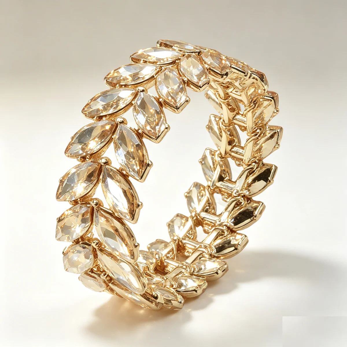Luxuriöses Breites Strass-Armband für Damen, Geometrischer Kristall-Schmuck für Hochzeit und Party, Pailletten-Schmuck, Vergoldetes Ausziehbares Damenarmband – Detail 13