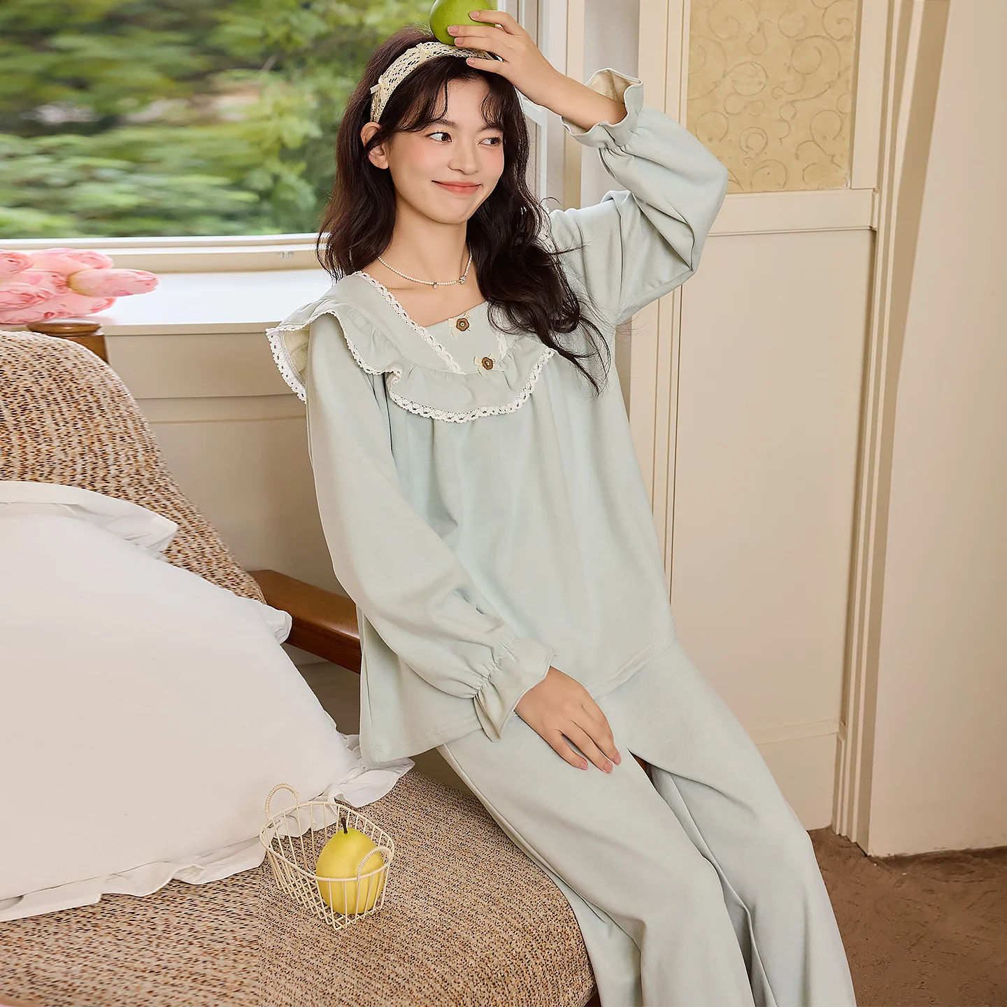 

Pajama Sets For Woman Velvet Green Hot Thermal Lace Trim V Neck Long Sleeve Capri Pants Summer Teen Homewear Elegant Soft Simple