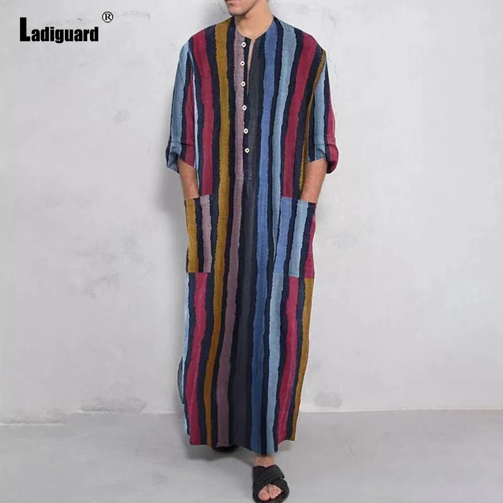 

Ladiguard 2023 Mens Stand Pocket Muslim Robe Men Jubba Thobe Saudi Arabia Kaftan Musulman Abaya Islamic Fashion Striped Thobes