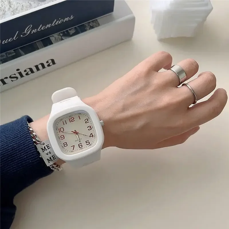 Fashion Women Watches Squartz Dial Watch Women Luxury Ladies Quartz Wristwatches Silicone Female Clock Wristwatch Reloj Mujer