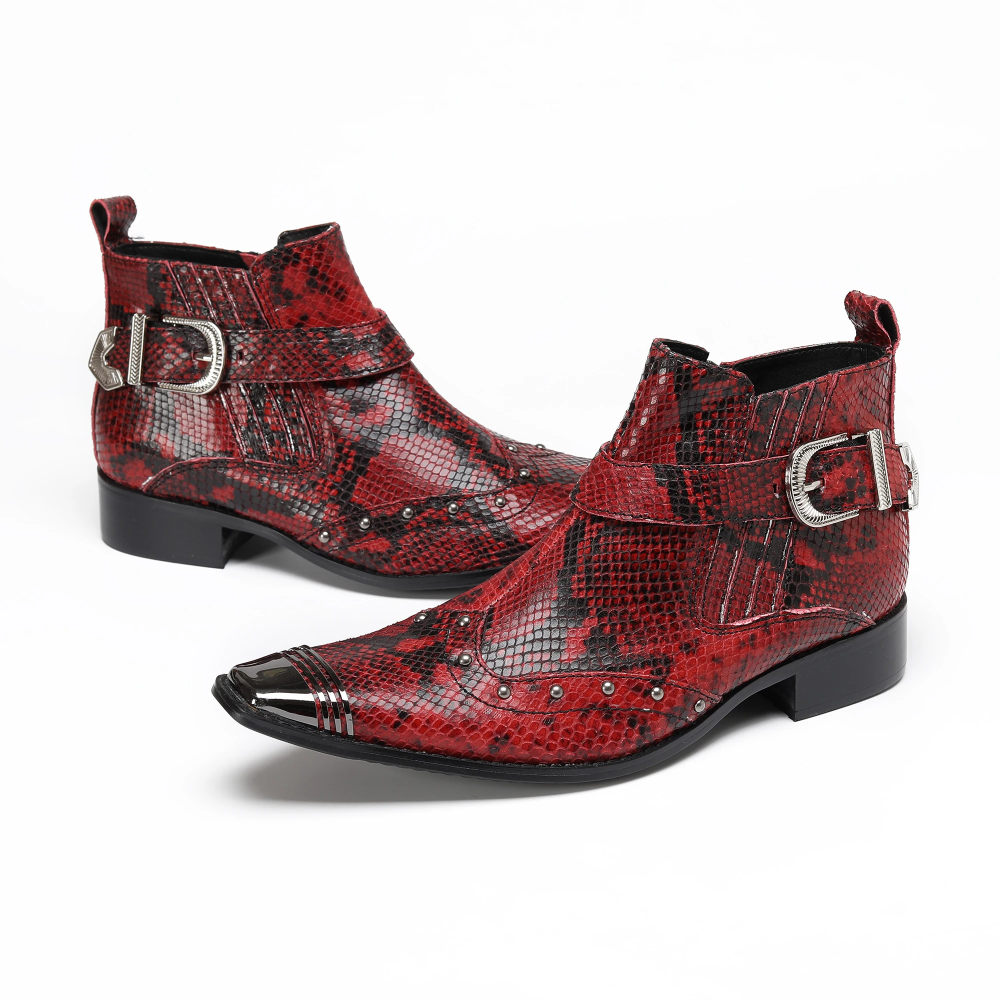 Glänzende, kurze Herrenstiefel mit Schlangenmuster, dekoriert mit Metallnieten und Schnallen, trendiges, personalisiertes Street-Style-Schuhwerk für Club, Bar und Party – Detail 20