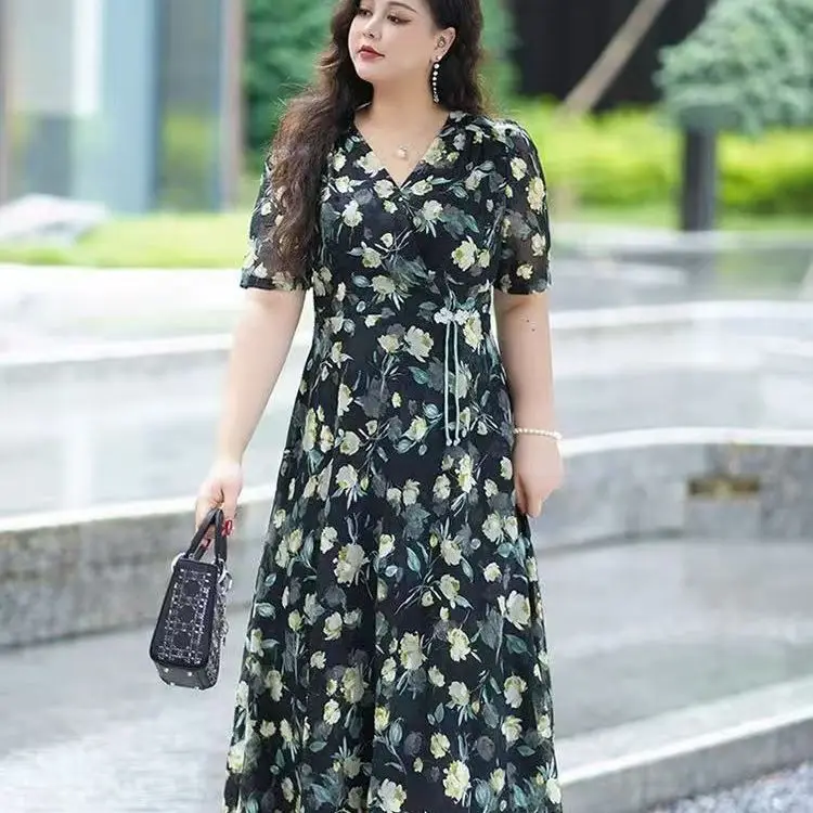 ชุดเดรสฤดูร้อนพิมพ์ลายฝรั่งเศสหรูหรากระชับสัดส่วนเอวชุดเดรสแขนสั้นลายดอกไม้