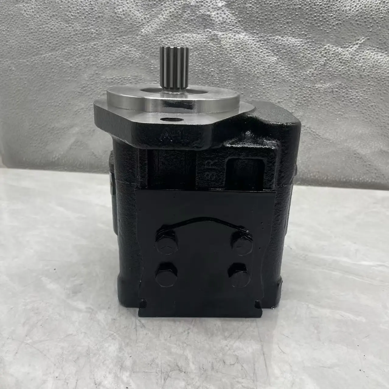 Excavator Engine Parts 85700189 K1006377/035700LN Hydraulic Gear Pump DX420LC DX520LC Fan Pumps