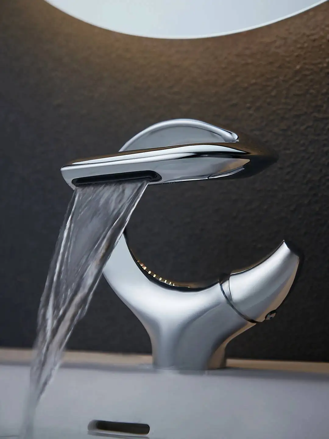 

New Design Faucet Brass Bathroom Basin Waterfall Hot And Cold Water Single Handle Crane Chrome Black Mixer Tap