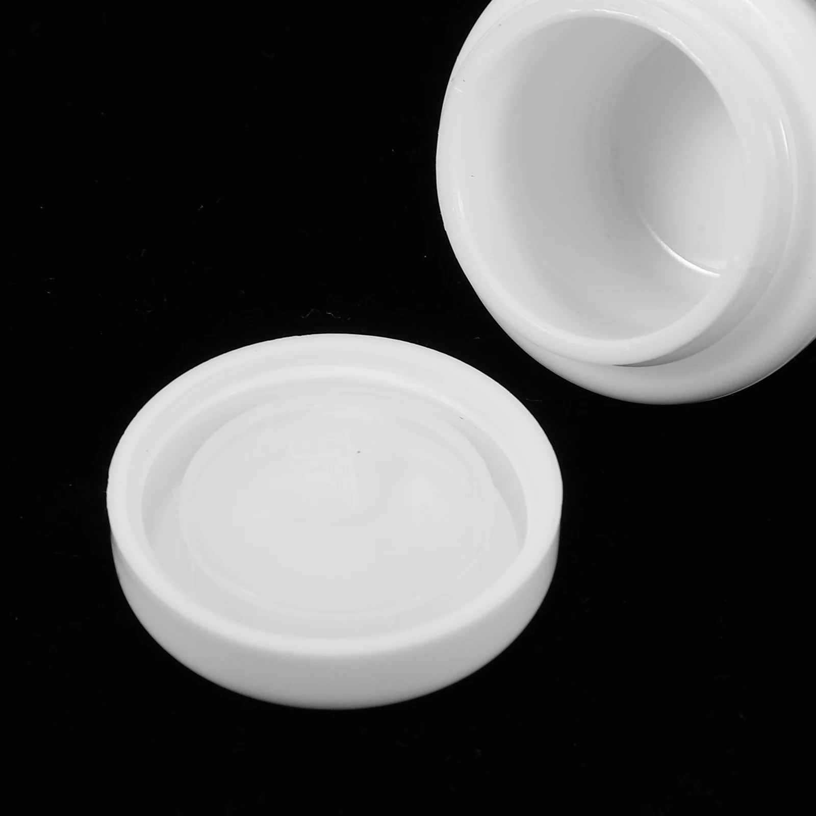 

40pcs Mushroom Shaped Cream Jars Mini Size Travel Toiletries Containers Plastic Squeeze Bottles For Creams Balms Lotion