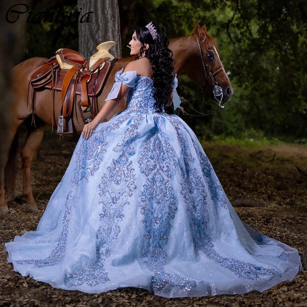 Vestido De baile De quinceañera con lazo y hombros descubiertos, traje azul claro con apliques De lentejuelas, corsé De encaje, 15 Años