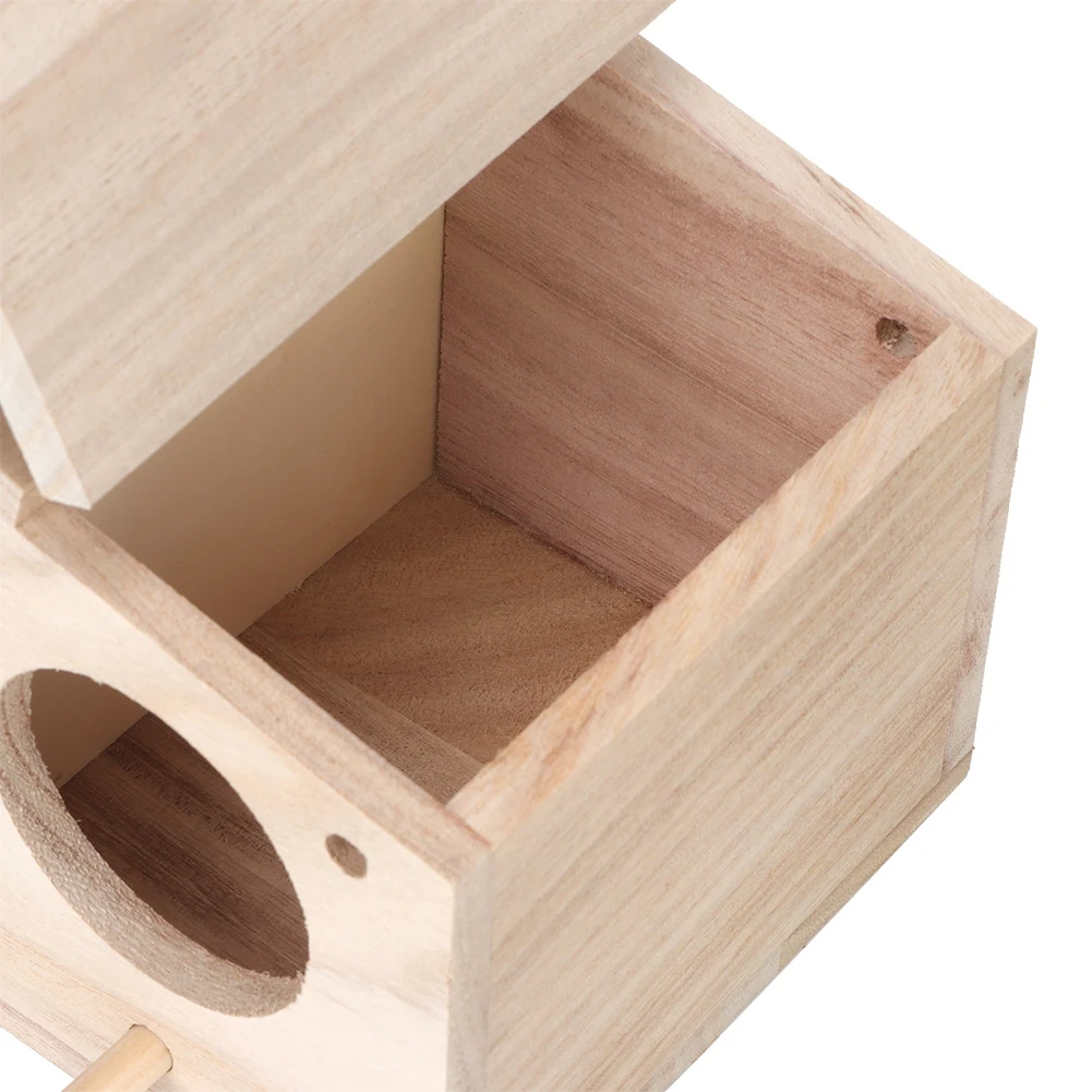 Wooden Pet Bird Nests House Breeding Box Cage Outdoor Birdhouse Accessories for Parrots Swallows