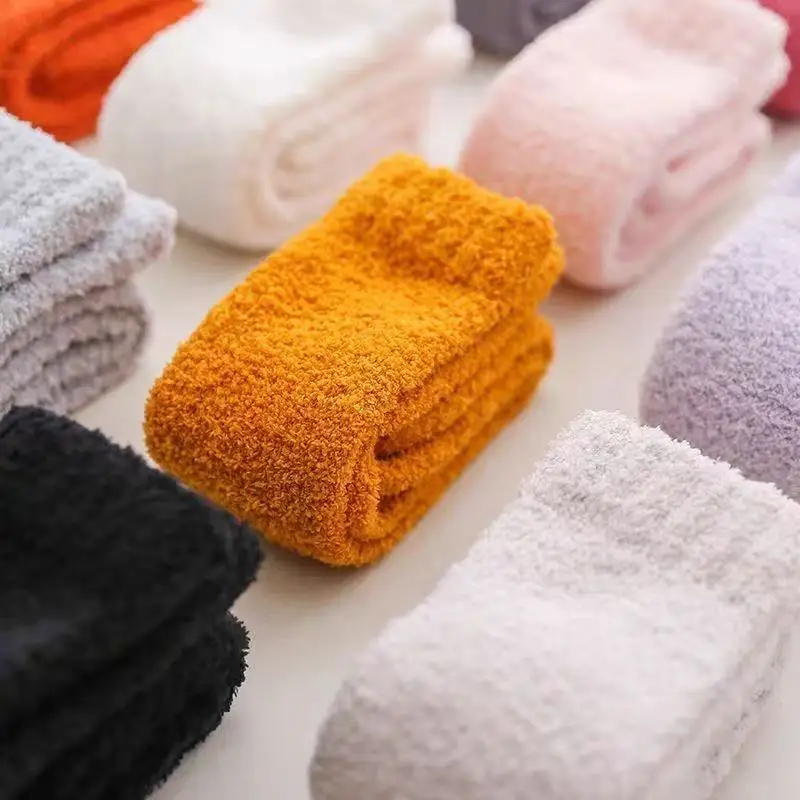 1/2/3/4/5 Pairs Random Women Classic Solid‑Color Coral Fleece Thick Fleece‑Lined Warm Calf‑High Socks