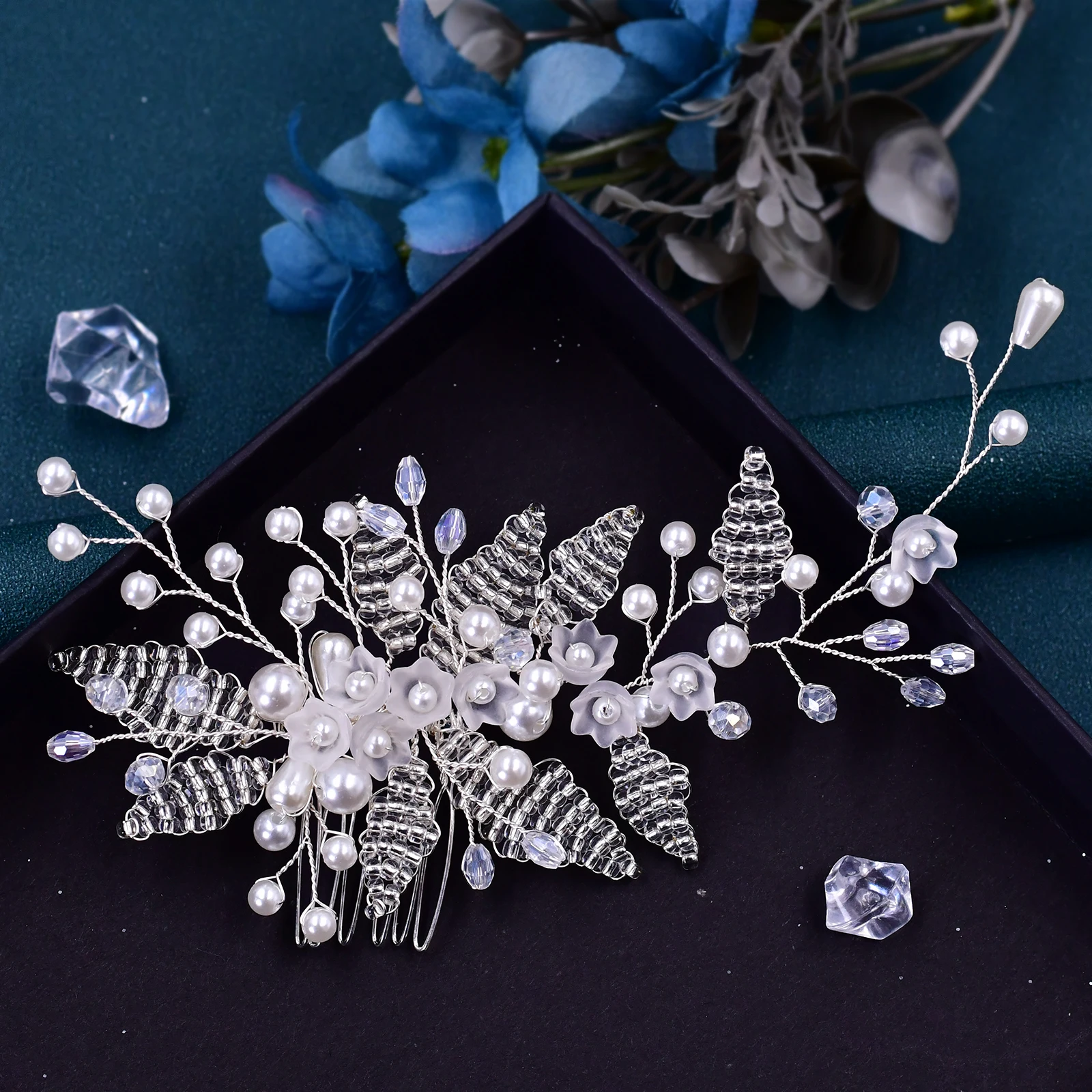 Wedding Hair Comb Bridal Hair Ornaments Crystal Pearl Beaded Hair Clip Hair Accessories Handmade Women Tiara HP135