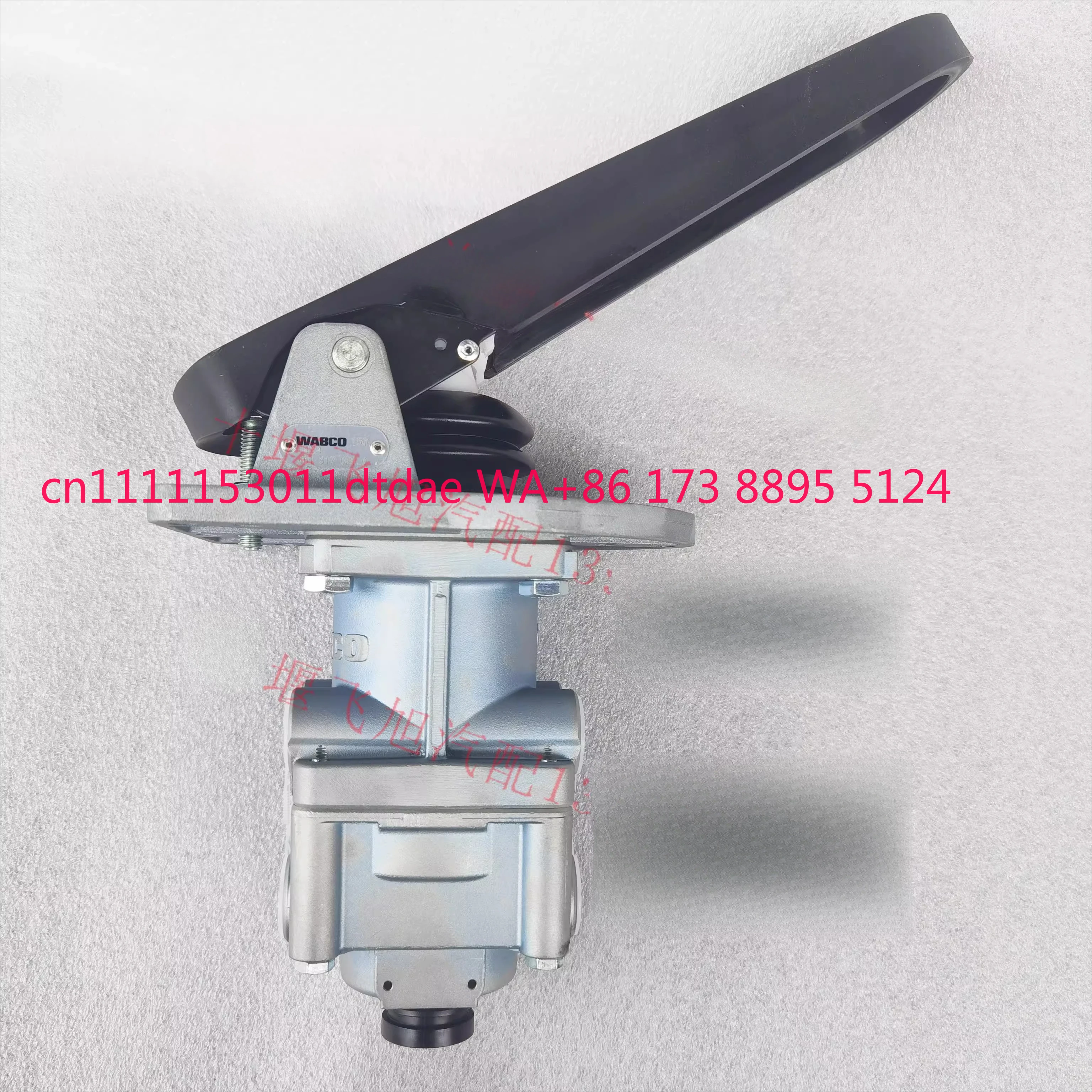 4613170290 Original  Yutong bus foot brake valve Local BusFoot brake valve
