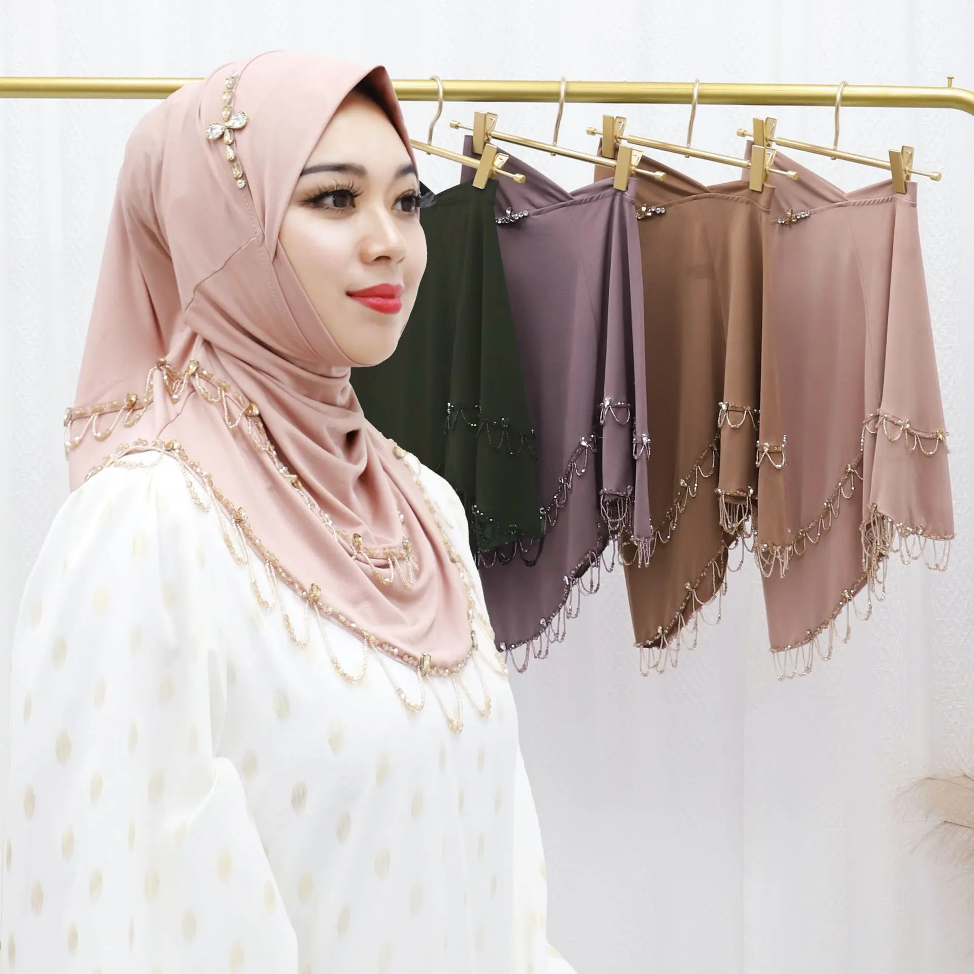 

2025 Malaysia New Fashion Elegant Instant Dress Hijab Beautiful Tassel Diamond Stone Banquet Daily Beaded Hijabs for Women