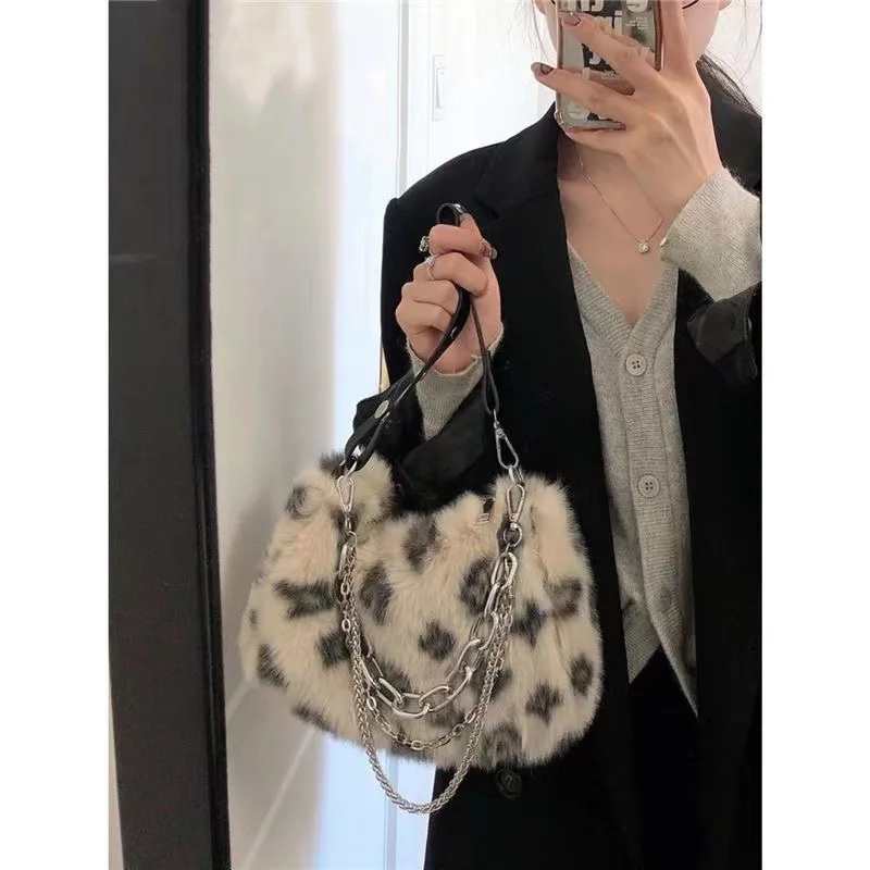 

New Y2k Soft Chain Furry Crossbody Bag Handbags Plush Underarm Bags Women's Autumn Winter Shoulder Bag