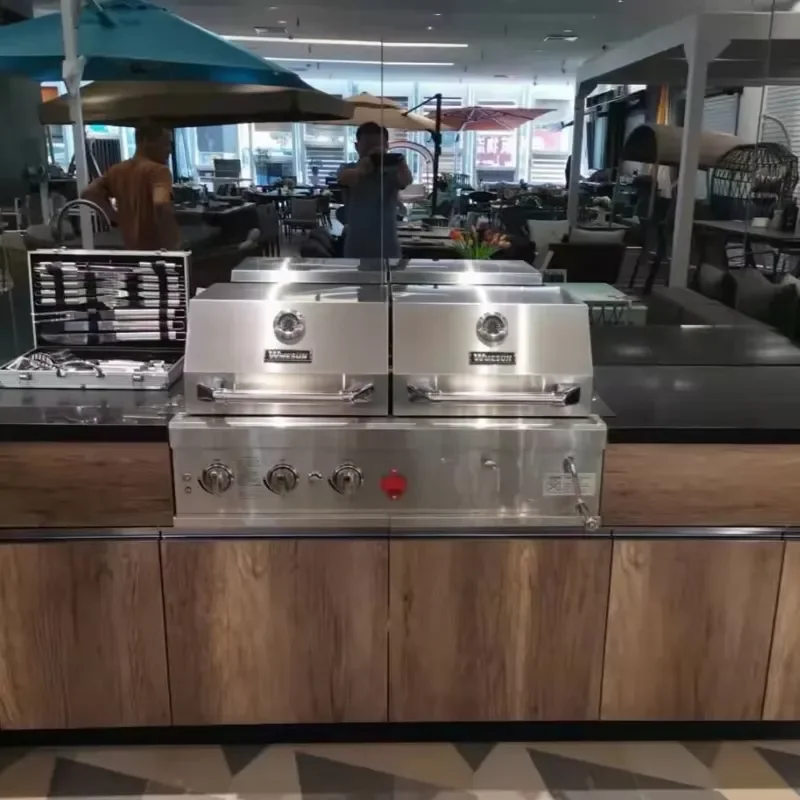 Modern 5 Burner Built in Gas Grill Stainless Steel Outdoor Kitchen Equipment with Thermometer LPG Compatible Manufacturer