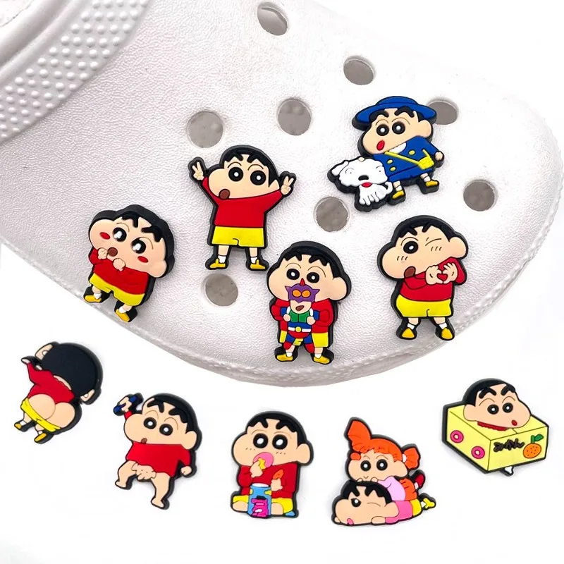 Niedliche Crayon Shin-chan Schuhschnalle Cartoon Anime Modedesign Schuhzubehör Sandalen-Dekoration Kawaii Abnehmbares Geschenk für Freunde