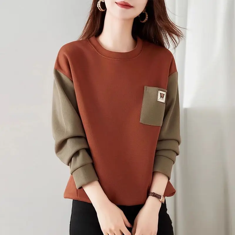 Casual and Trendy Color Blocking Autumn Oversized Loose Patchwork Pocket Women Loose Reducing Age Round NeckLong Sleeve Hoodies