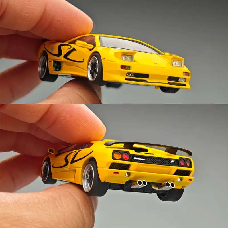 Micro Turbo 1:64 Lamborghini Diablo SV Opening Hood with Removable