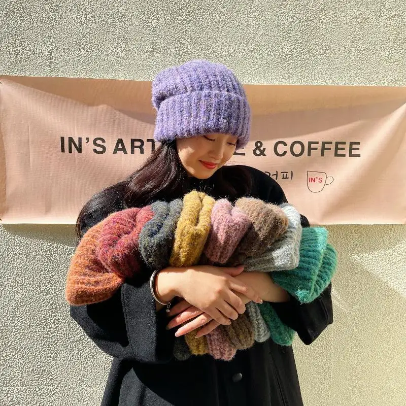 

Новая зимняя вязаная шапка унисекс в корейском стиле, модная универсальная уличная теплая вязаная крючком шапка ярких цветов, защита для ушей, холодная шапка-бини